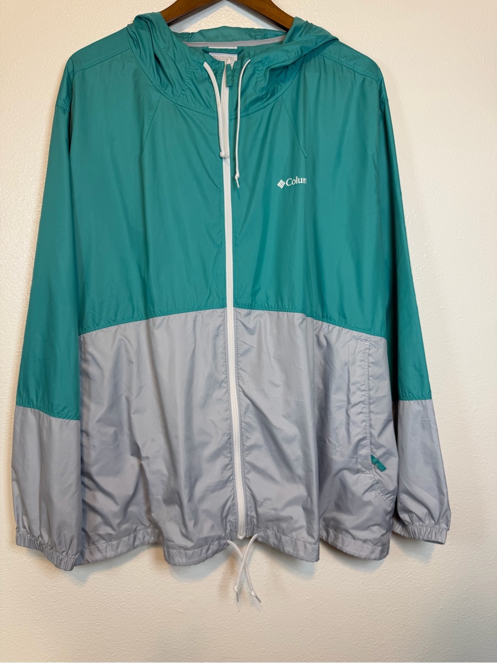 Columbia Teal and Light Gray Hooded Windbreaker Jacket